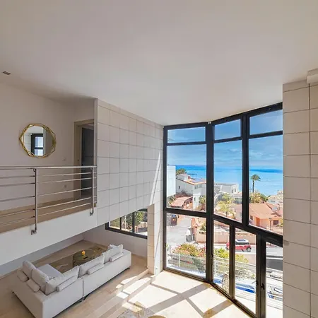 Villa With Sea View In Alicante *